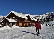 20  Sulle nevi al sole del Rif. Gremei (1550 m) 